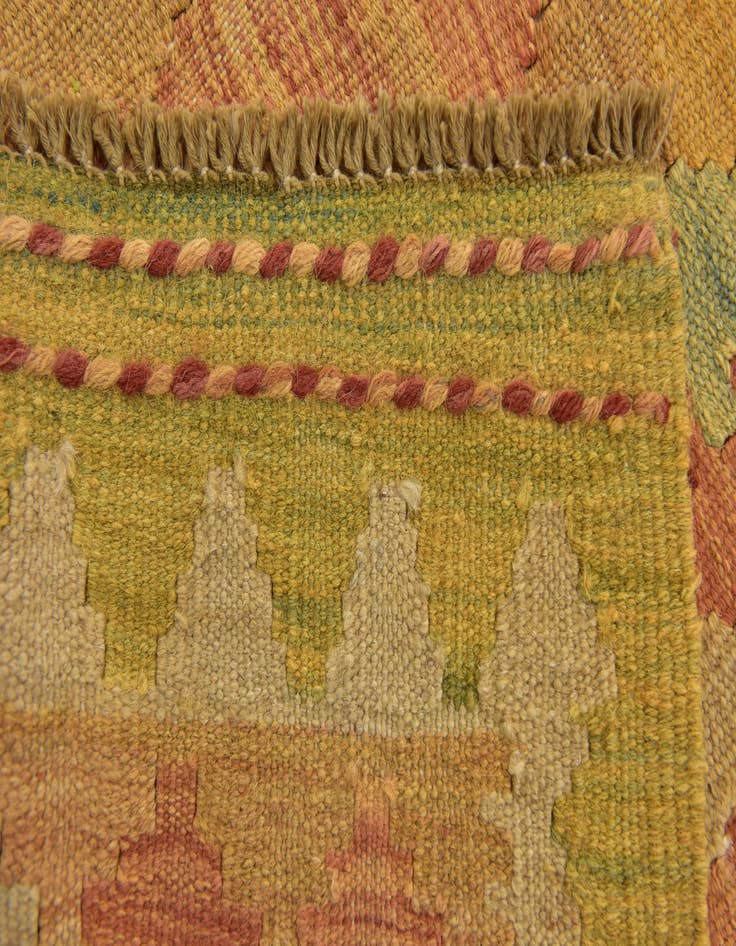 Detail image of  3' 2 x 5' 2  Hand Woven Kilim Waziri Wool Rug