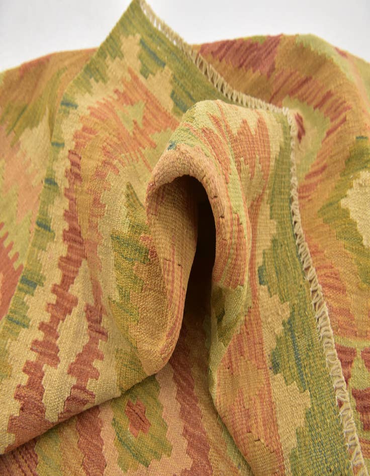 Detail image of  3' 3 x 5'  Hand Woven Kilim Waziri Wool Rug