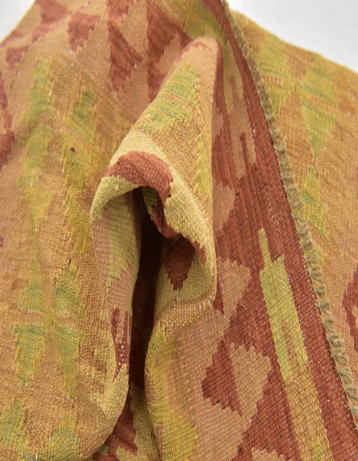 Detail image of  2' 8 x 4' 2  Hand Woven Kilim Waziri Wool Rug