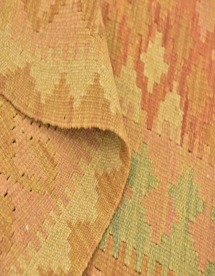 Detail image of  3' 3 x 5' 2  Hand Woven Kilim Waziri Wool Rug