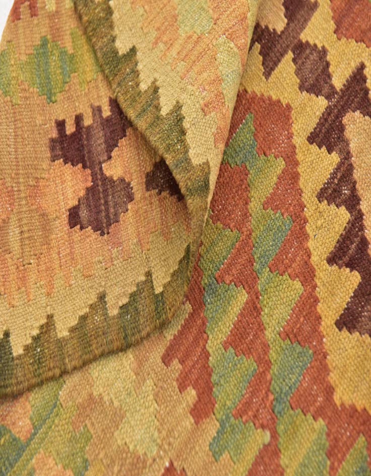 Detail image of  2' 8 x 4' 3  Hand Woven Kilim Waziri Wool Rug