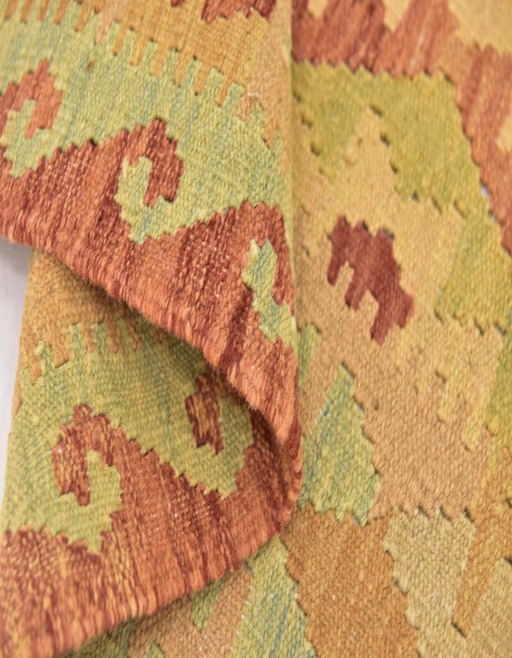 Detail image of  2' 5 x 4' 2  Hand Woven Kilim Waziri Wool Rug