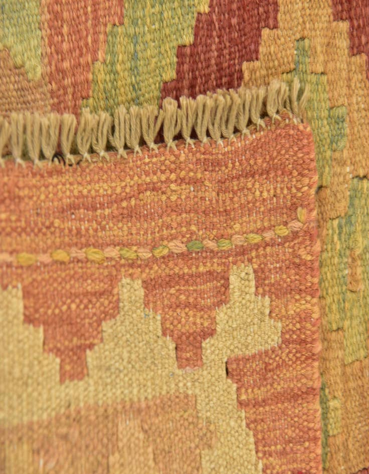 Detail image of  2' 5 x 4' 4  Hand Woven Kilim Waziri Wool Rug