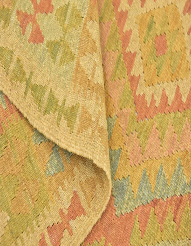 Detail image of  3' 2 x 4' 9  Hand Woven Kilim Waziri Wool Rug