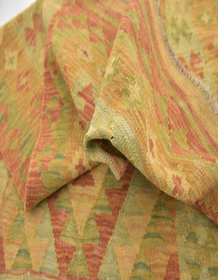 Detail image of  3' 2 x 5' 4  Hand Woven Kilim Waziri Wool Rug