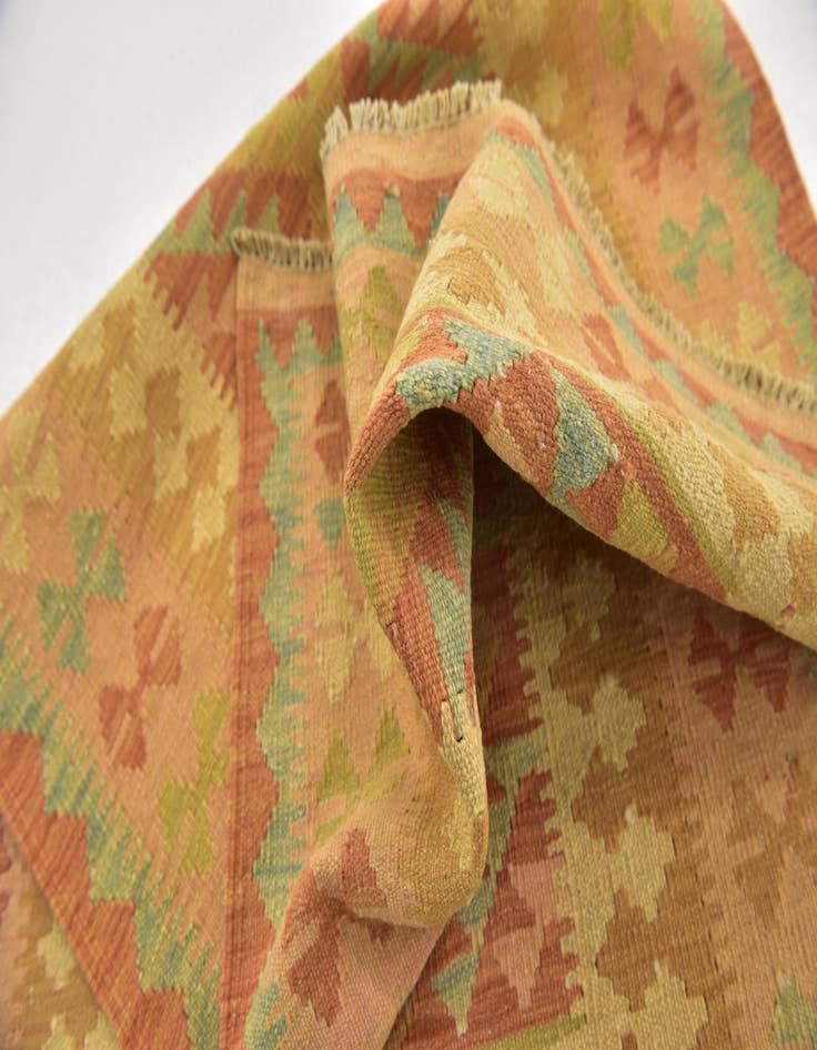 Detail image of  2' 7 x 4' 7  Hand Woven Kilim Waziri Wool Rug