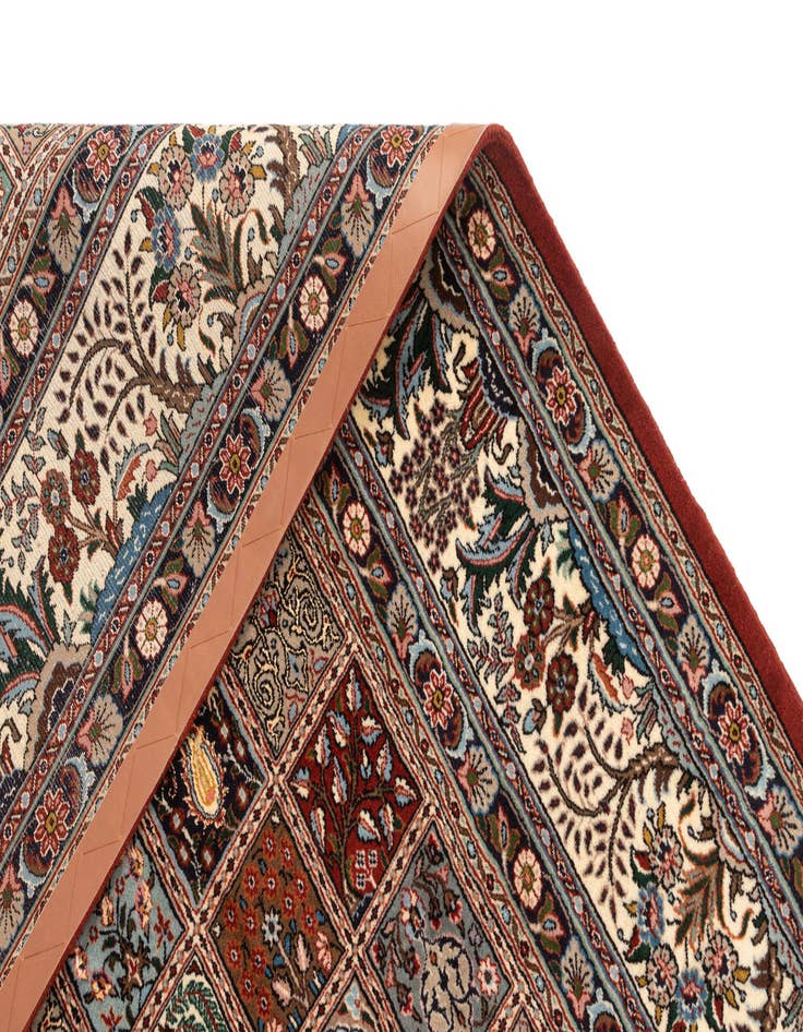 Detail image of  6' 8 x 9' 8 Mood Wool Rug