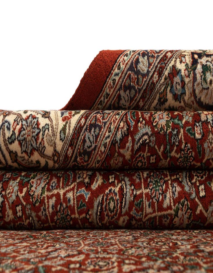 Detail image of  6' 7 x 9' 9 Mood Wool Rug