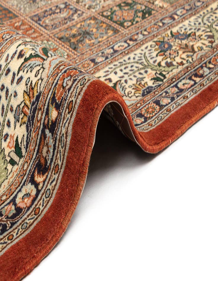 Detail image of  6' 7 x 9' 5 Mood Wool Rug