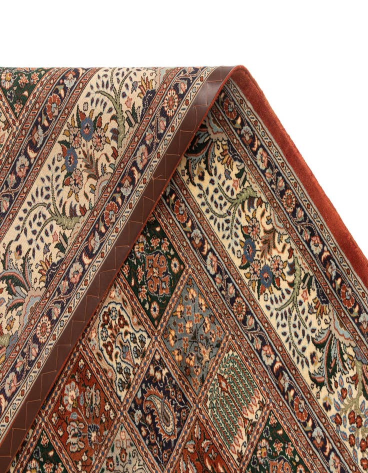 Detail image of  6' 7 x 9' 5 Mood Wool Rug