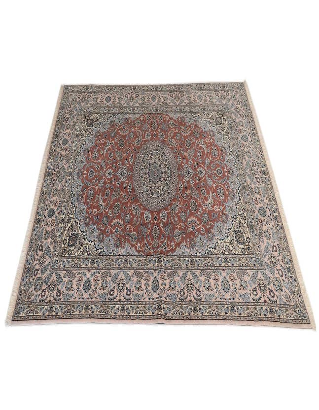 Detail image of  5' 8 x 8' 4 Nain Rug