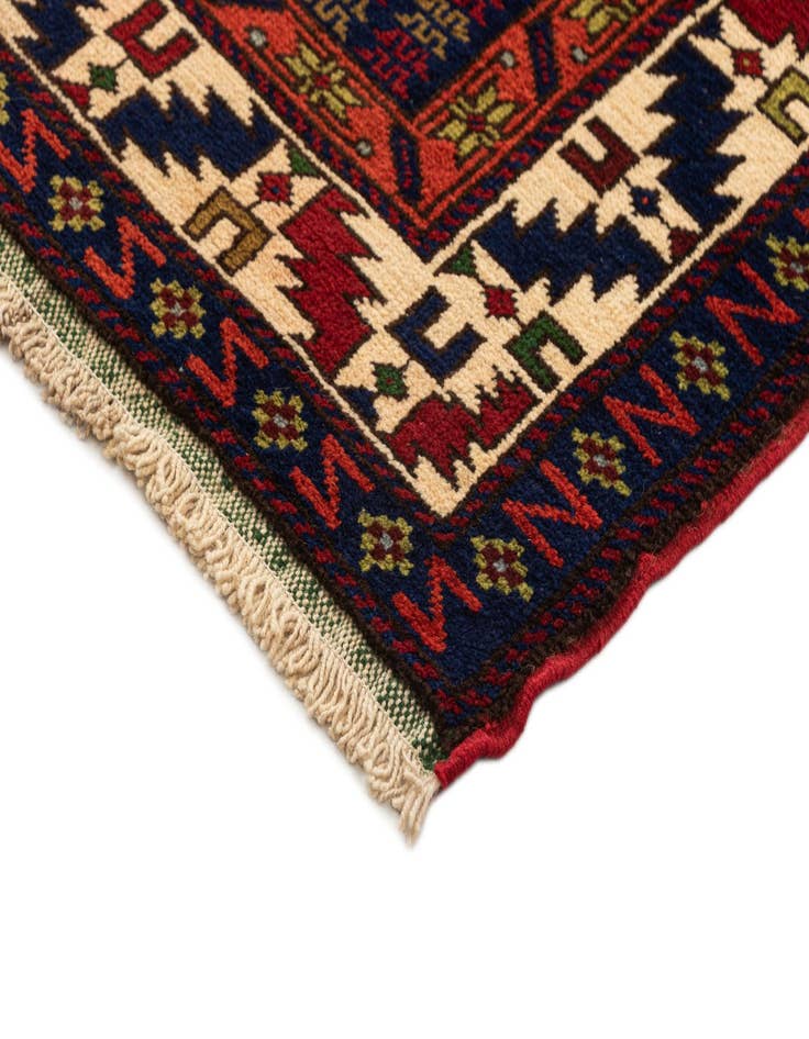 Detail image of  3' 9 x 6' 1  Hand Knotted Shiraz Wool Rug