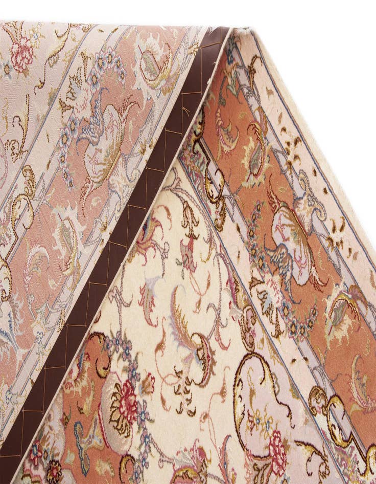 Detail image of  4' 11 x 7' Tabriz Rug