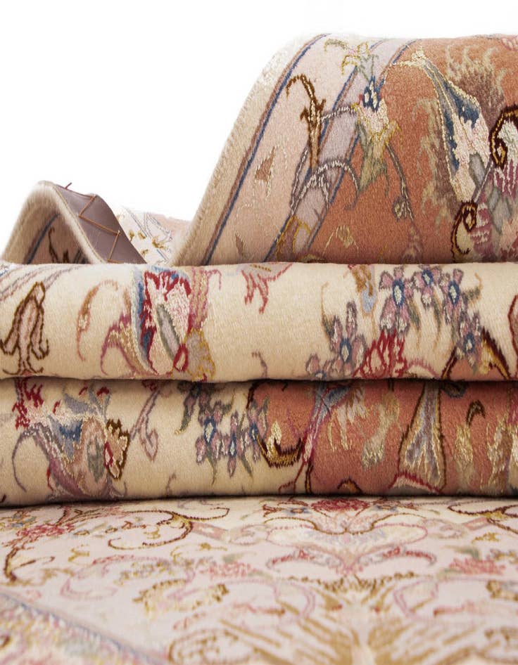 Detail image of  4' 11 x 7' Tabriz Rug