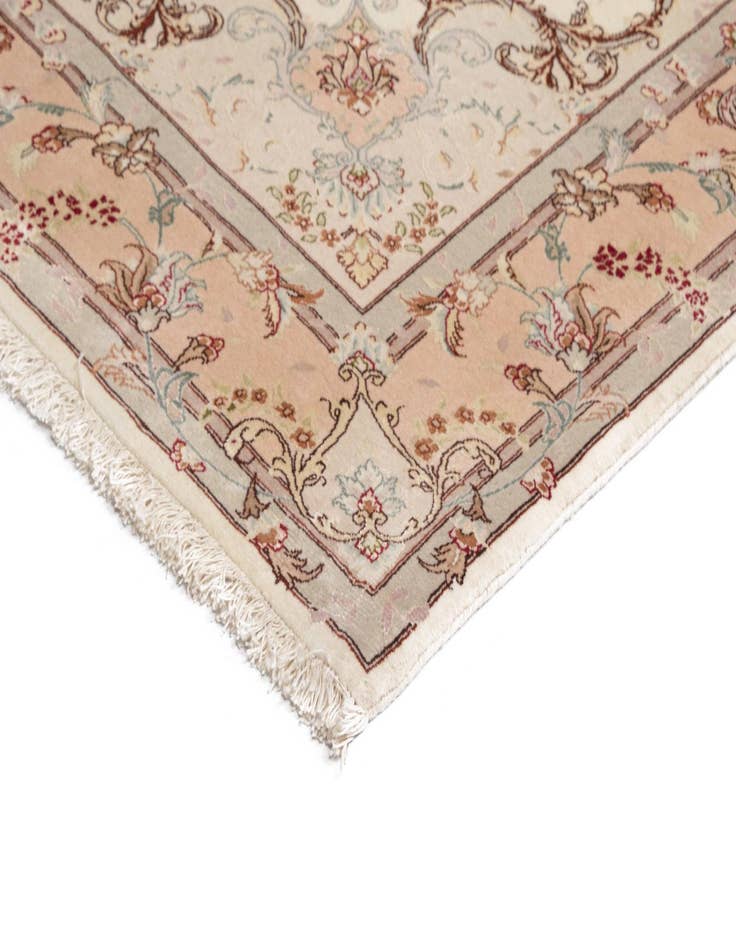 Detail image of  5' x 6' 6 Tabriz Rug