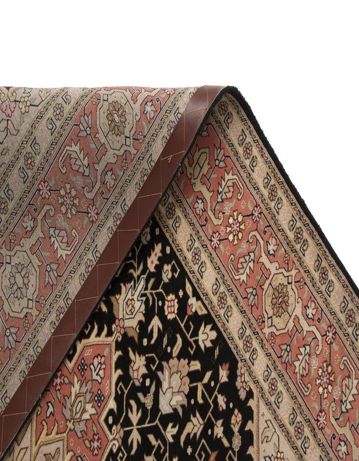 Detail image of  5' 1 x 6' 4 Tabriz Rug