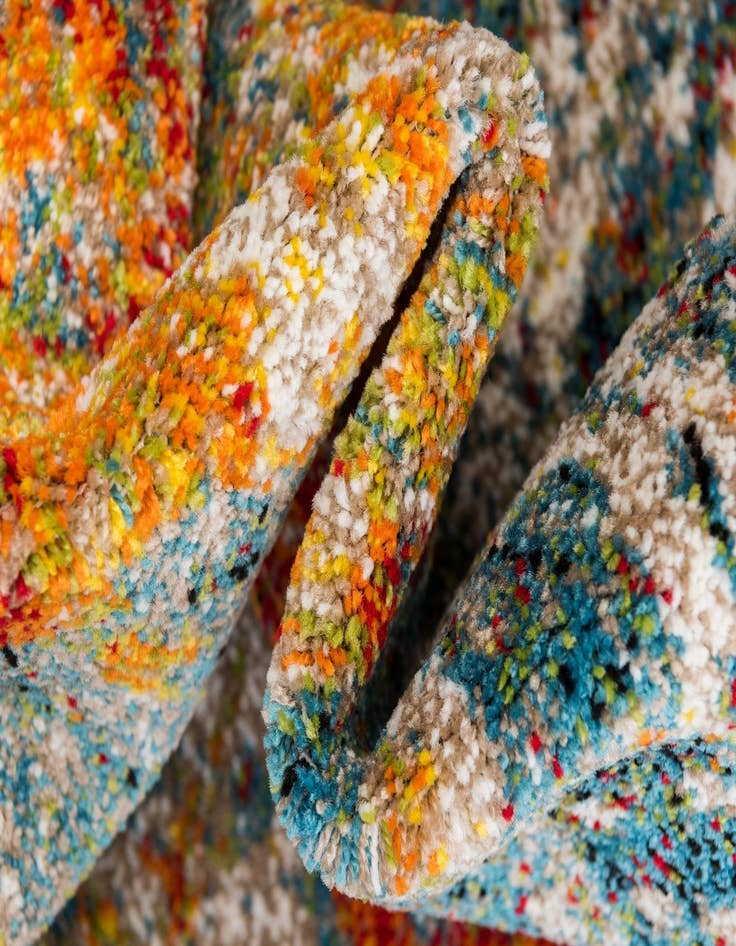 Detail image of  5' x 8' Veneto Rug