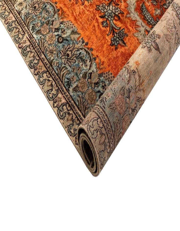 Detail image of  7' 9 x 10' 8 Vintage Royal Wool Rug