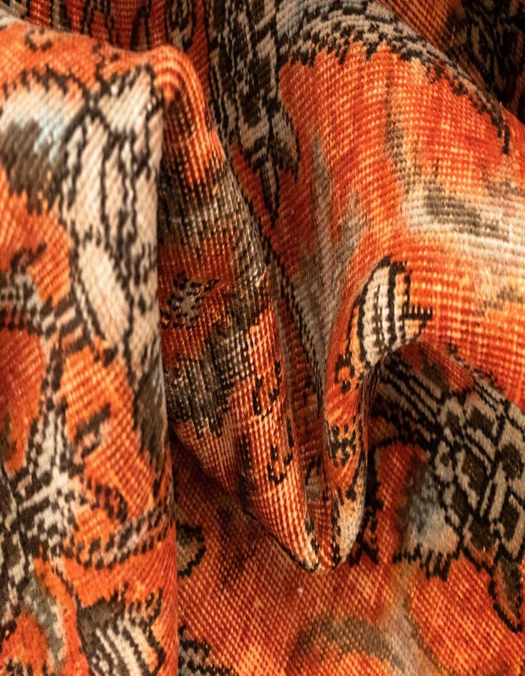 Detail image of  7' 9 x 10' 8 Vintage Royal Wool Rug