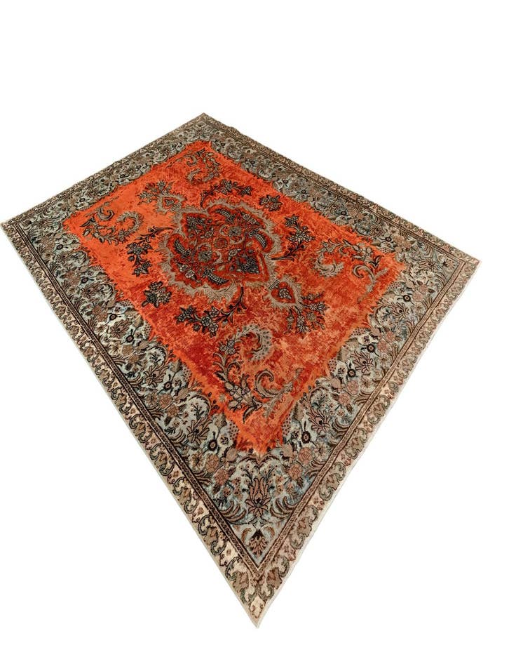 Detail image of  7' 9 x 10' 8 Vintage Royal Wool Rug