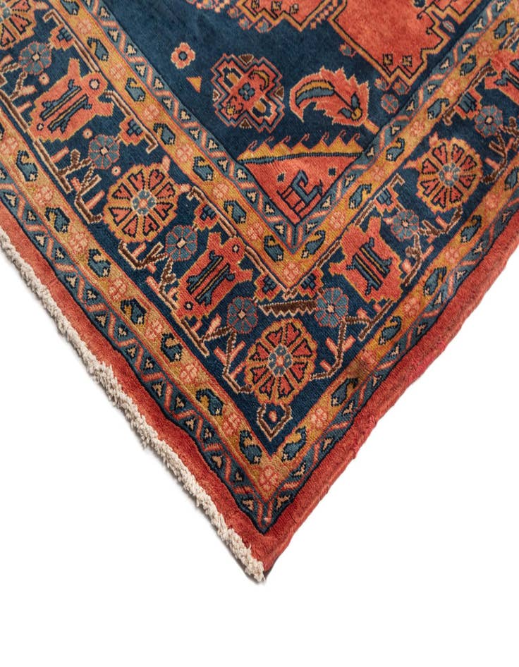 Detail image of  7' 1 x 11' 4 Viss Wool Rug