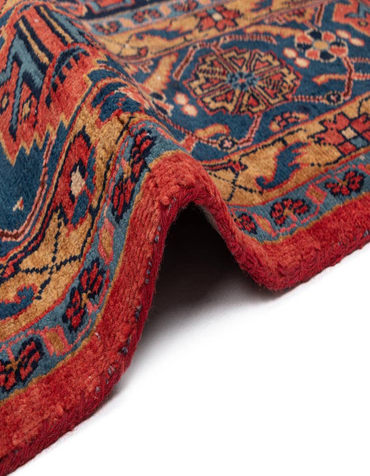 Detail image of  8' 11 x 12' 5 Viss Wool Rug