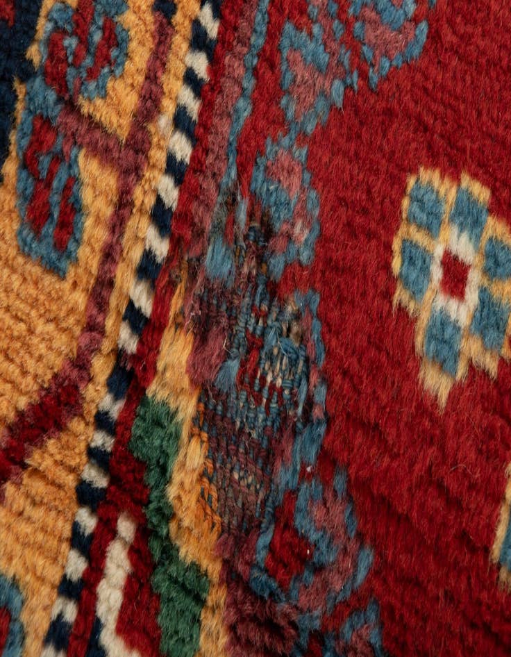 Detail image of  3' 5 x 4' 11  Hand Knotted Yalameh Persian Wool Rug