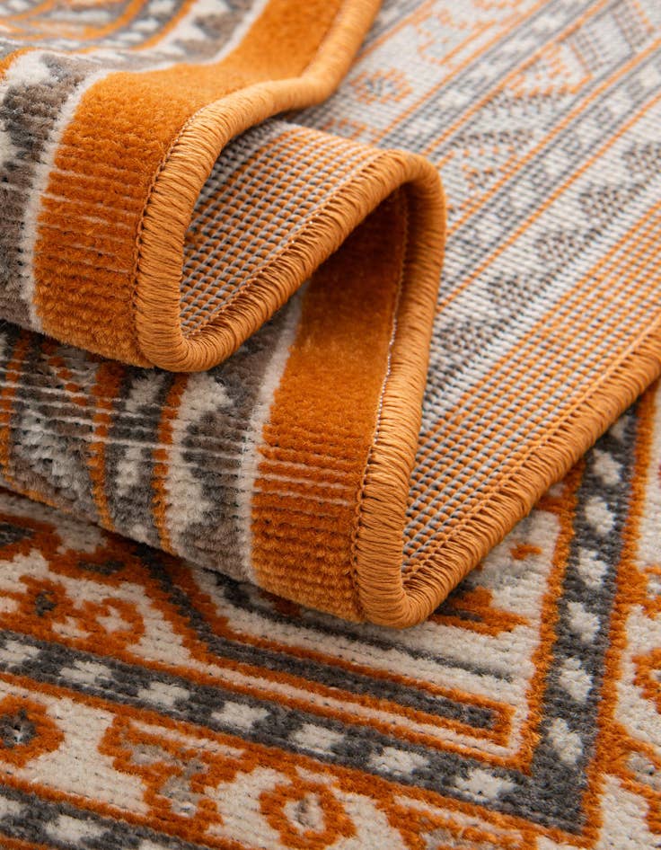 Detail image of  5' x 5' SoHo Round Rug