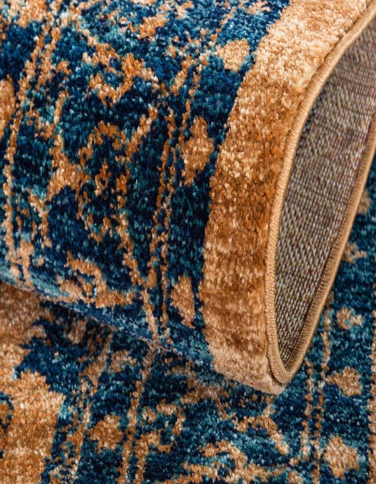 Detail image of  2' 2 x 6' Charlestown Runner Rug