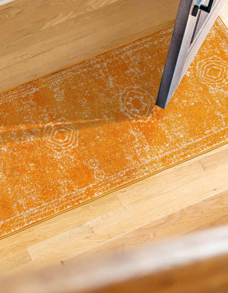 Detail image of  2' 7 x 10' Dover Runner Rug