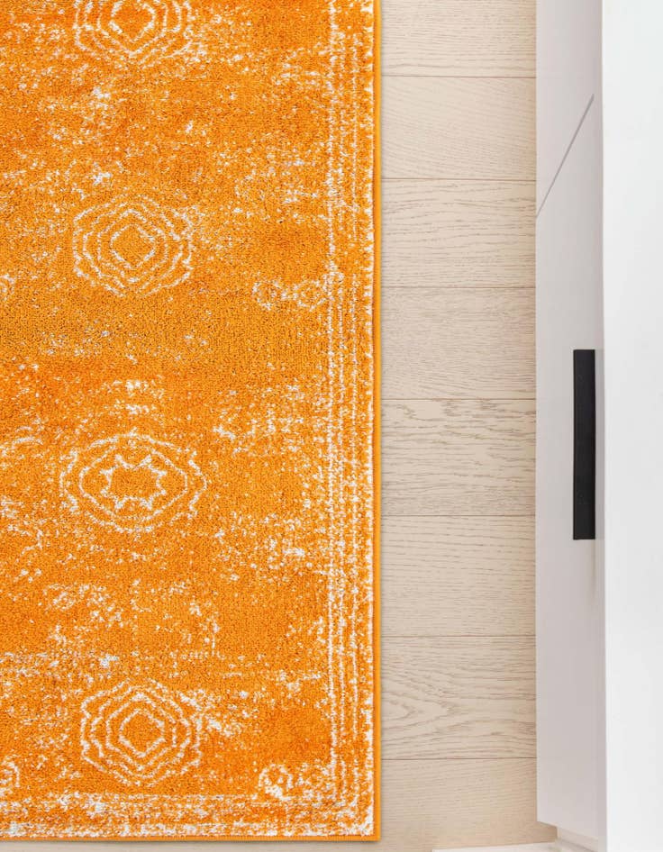 Detail image of  2' 7 x 10' Dover Runner Rug