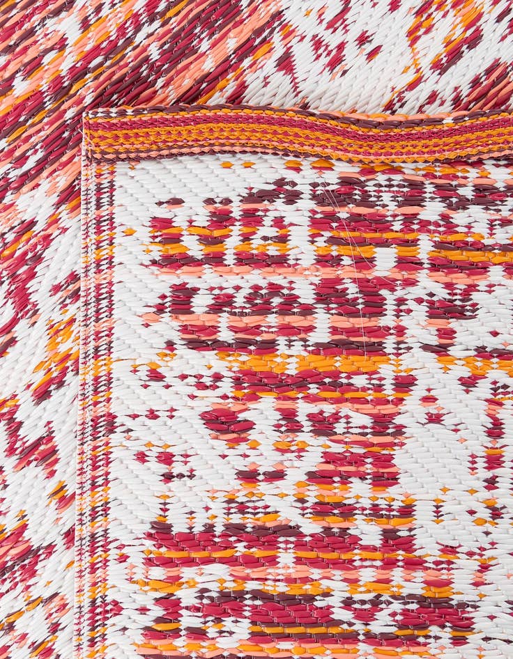 Detail image of  2' x 6'  Washable Vista Breeze Indoor / Outdoor Runner Rug