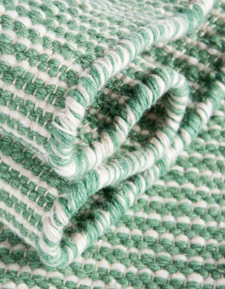 Detail image of  3' 3 x 3' 3  Washable Jill Zarin Palm Springs Indoor / Outdoor Round Rug