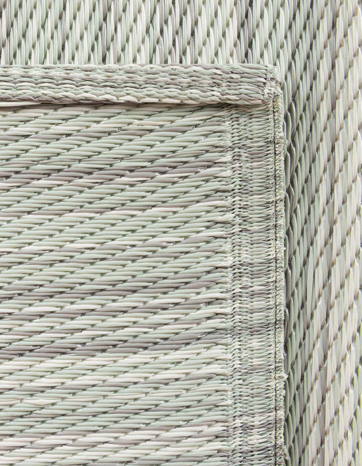 Detail image of  5' x 8'  Washable Vista Breeze Indoor / Outdoor Rug