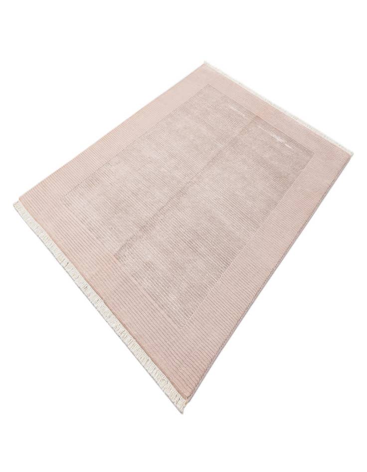 Detail image of  4' 9 x 6' 7  Hand Knotted Darya Wool Rug