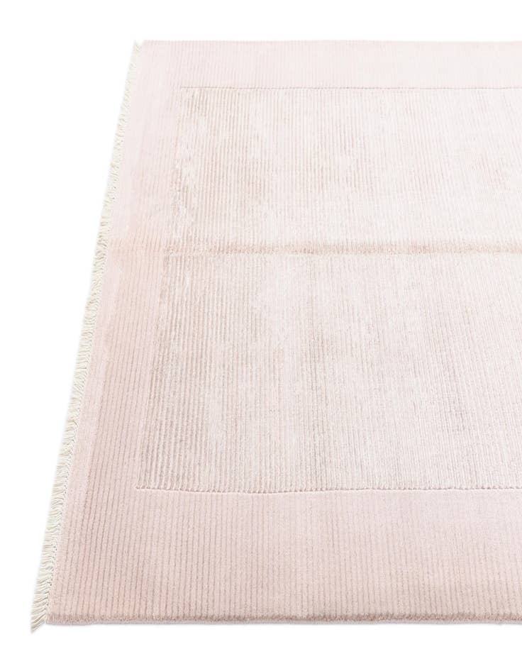 Detail image of  4' 11 x 6' 7  Hand Knotted Darya Wool Rug