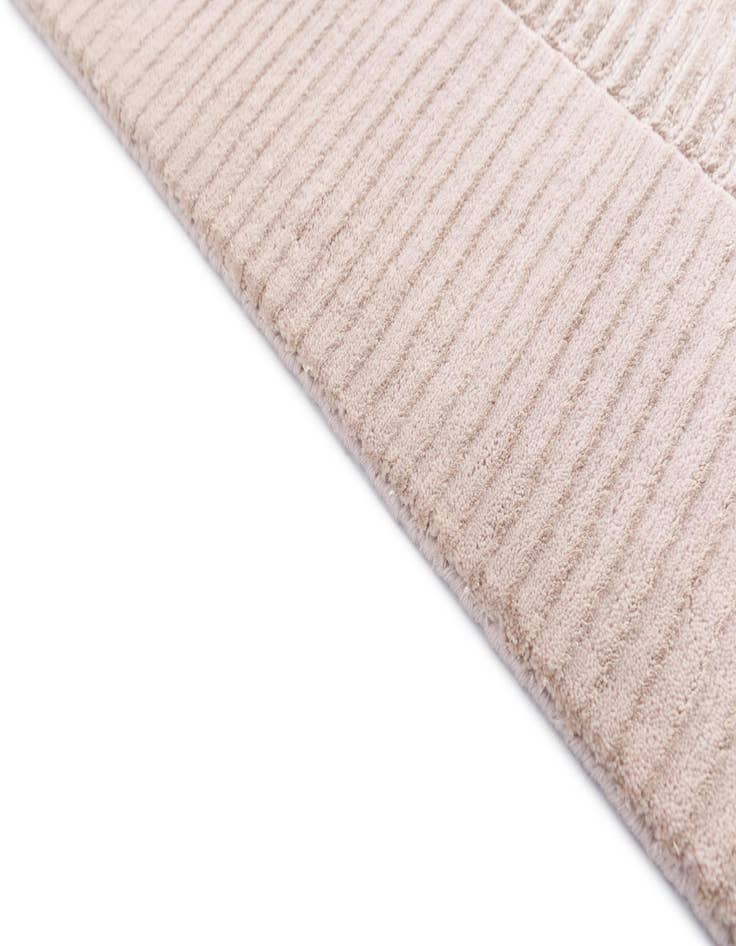 Detail image of  4' 11 x 6' 7  Hand Knotted Darya Wool Rug