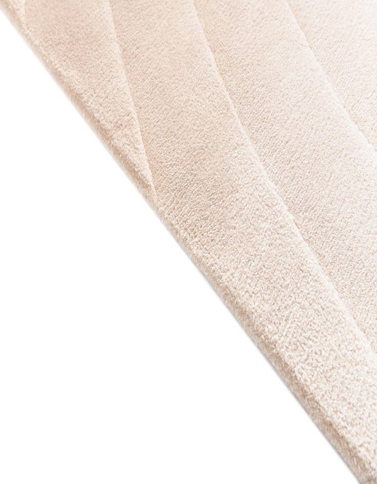 Detail image of  6' 8 x 9' 9  Hand Knotted Darya Wool Rug