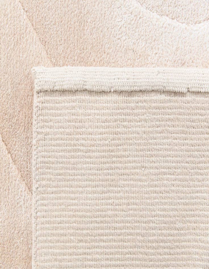 Detail image of  6' 8 x 9' 9  Hand Knotted Darya Wool Rug