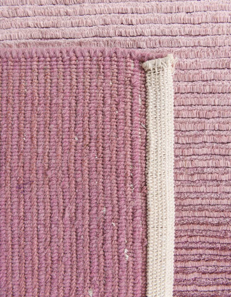 Detail image of  6' 6 x 9' 11  Hand Knotted Darya Wool Rug