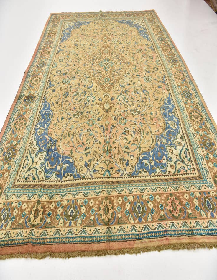 Detail image of  10' 1 x 13' 2  Hand Knotted Farahan Persian Wool Rug