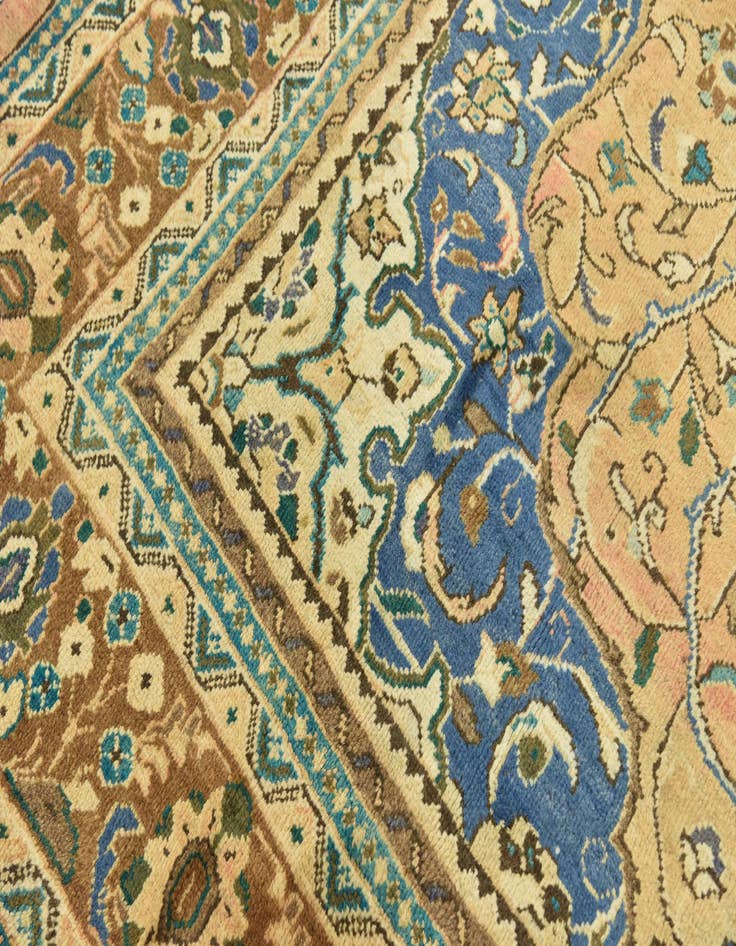 Detail image of  10' 1 x 13' 2  Hand Knotted Farahan Persian Wool Rug
