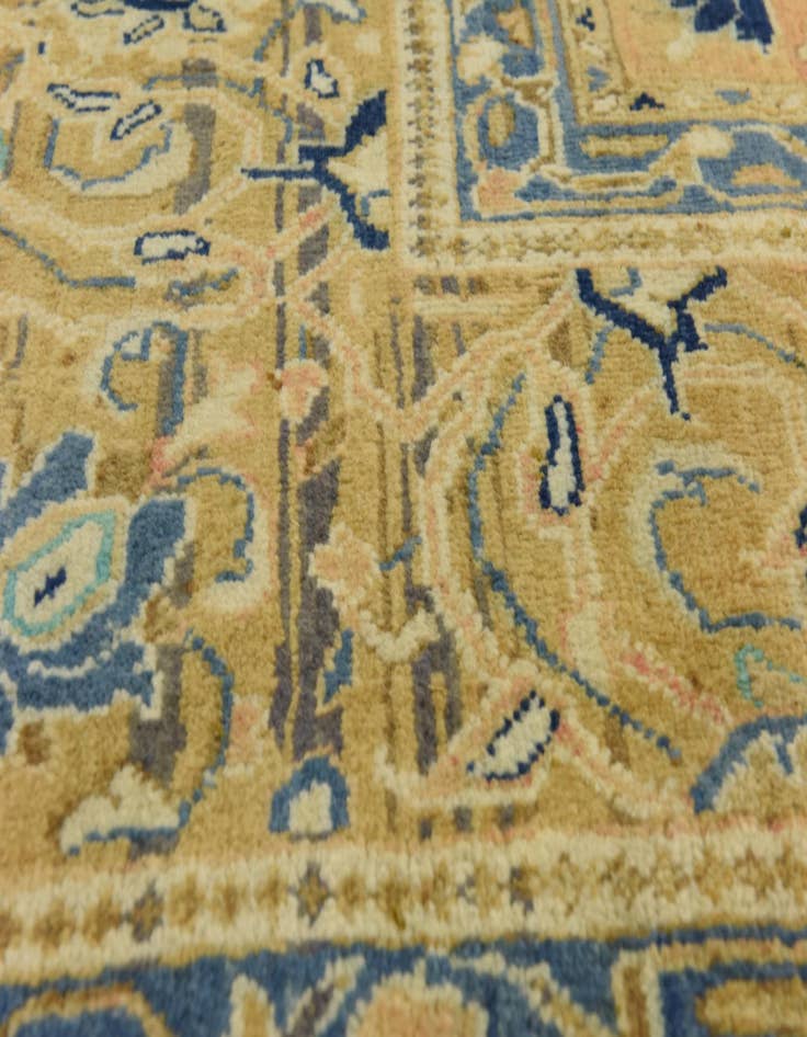 Detail image of  9' 11 x 13' 5  Hand Knotted Farahan Persian Wool Rug