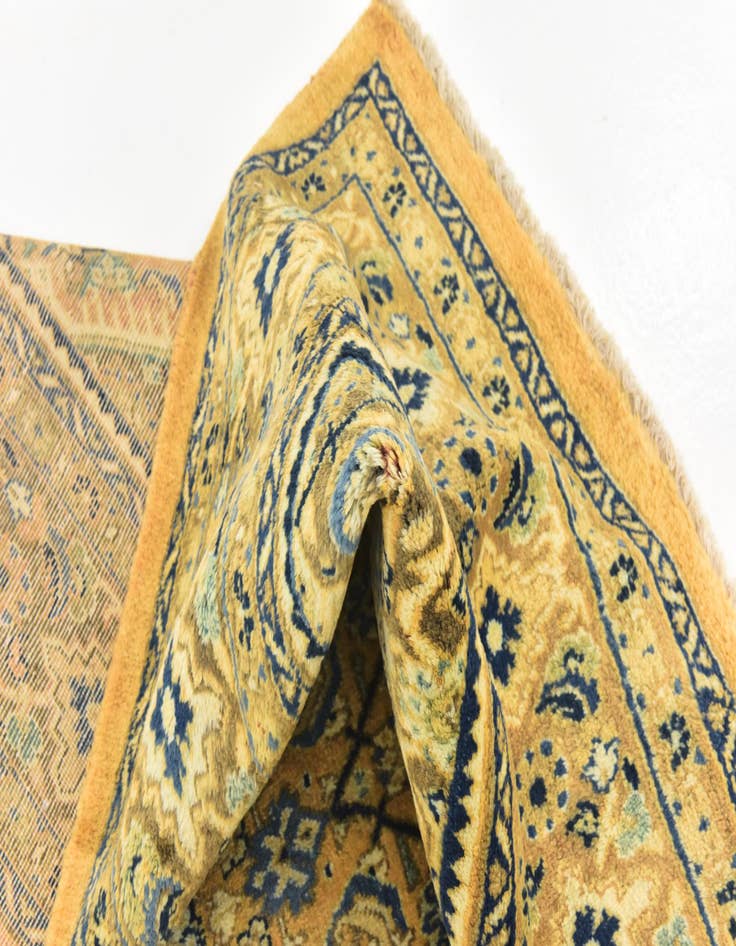 Detail image of  9' 9 x 12' 8  Hand Knotted Farahan Persian Wool Rug