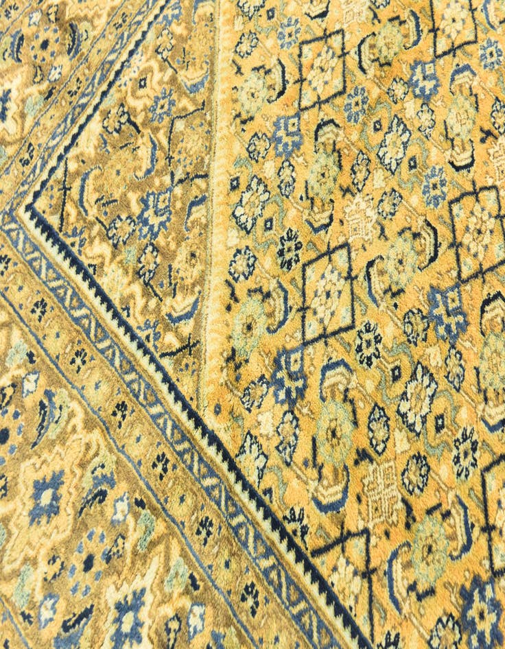 Detail image of  9' 9 x 12' 8  Hand Knotted Farahan Persian Wool Rug