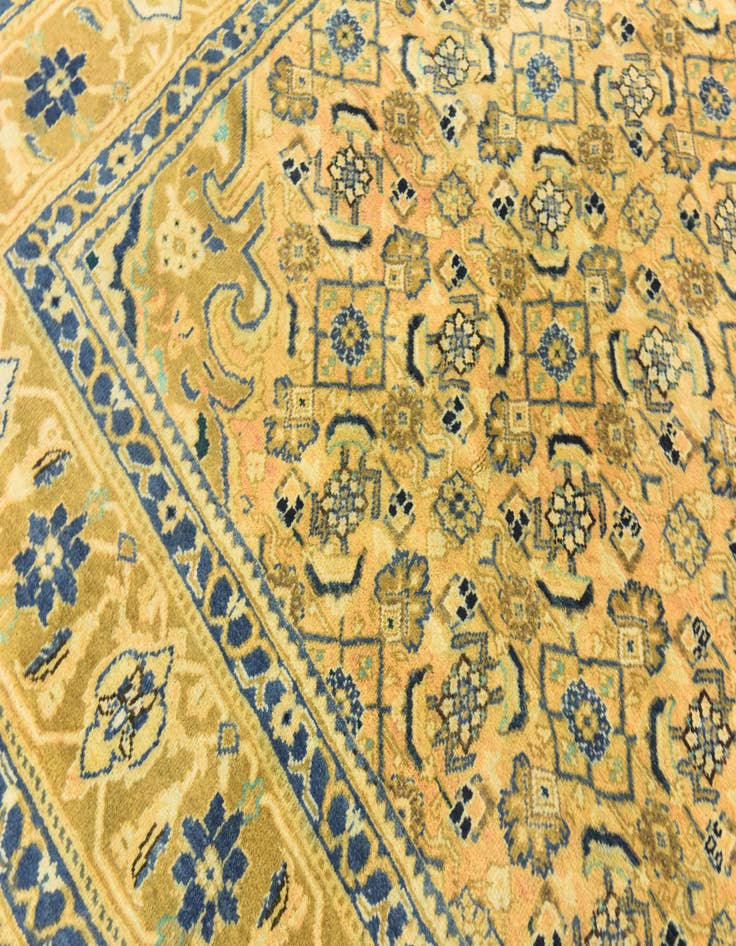 Detail image of  9' 10 x 12' 9  Hand Knotted Farahan Persian Wool Rug