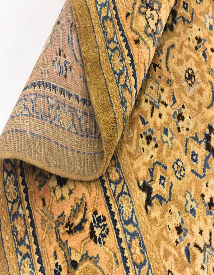 Detail image of  9' 6 x 13' 3  Hand Knotted Farahan Persian Wool Rug