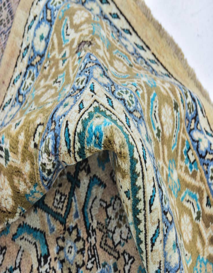 Detail image of  9' 8 x 12' 10  Hand Knotted Farahan Persian Wool Rug