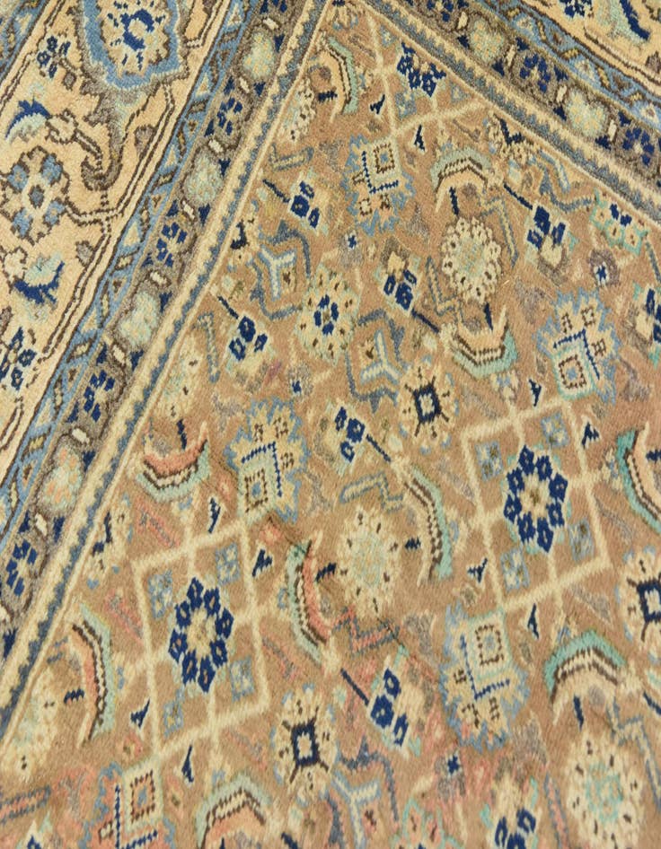 Detail image of  9' 10 x 13'  Hand Knotted Farahan Persian Wool Rug