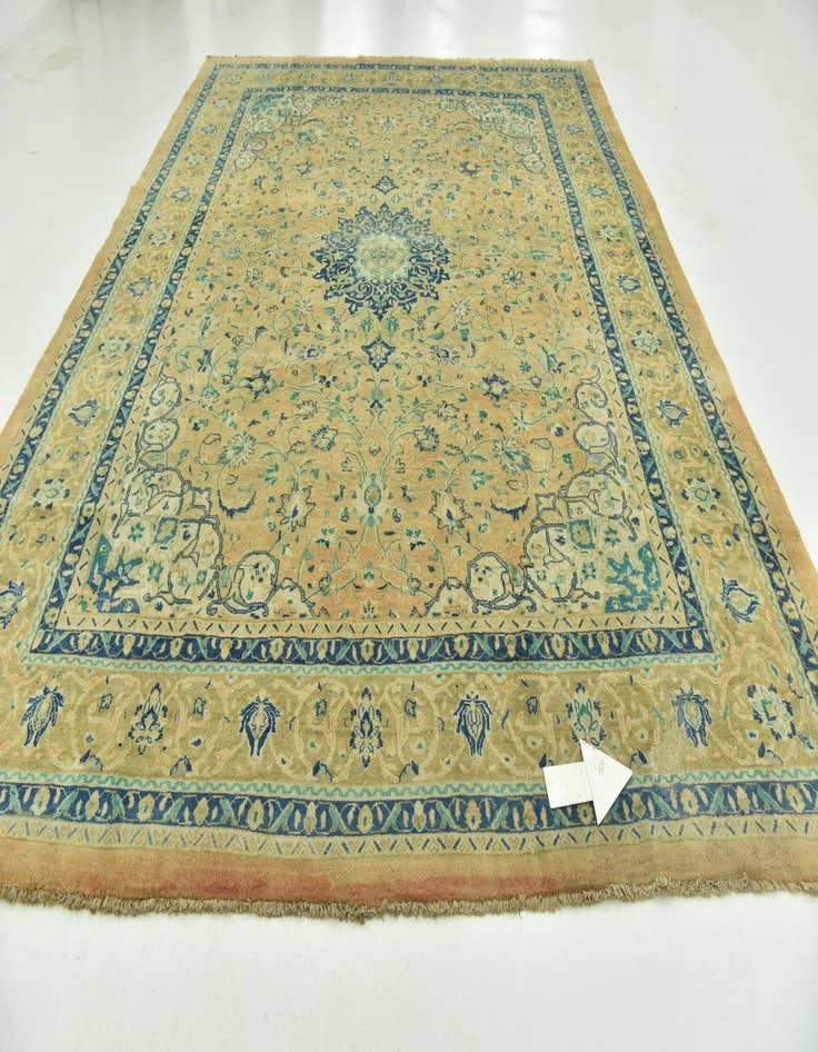 Detail image of  9' 8 x 13' 5  Hand Knotted Farahan Persian Wool Rug